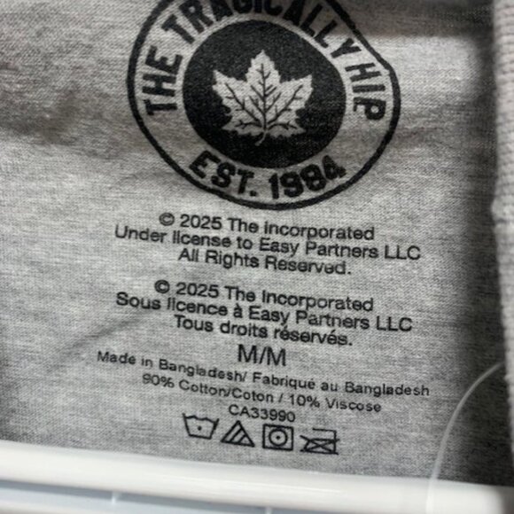 THE TRACICALLY HIP BAND  MENS TEE - Picture 4 of 4